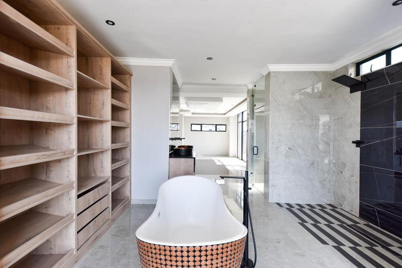5 Bedroom Property for Sale in Six Fountains Residential Estate Gauteng