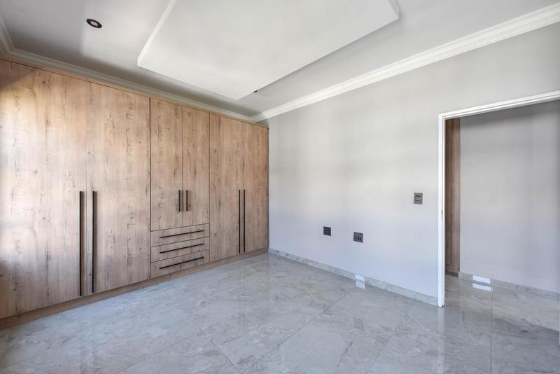5 Bedroom Property for Sale in Six Fountains Residential Estate Gauteng