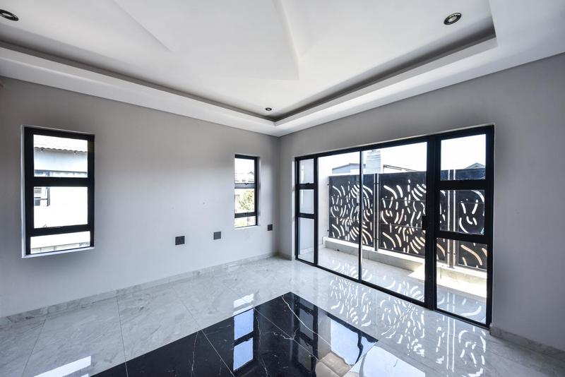 5 Bedroom Property for Sale in Six Fountains Residential Estate Gauteng