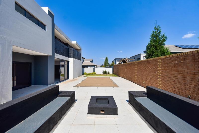 5 Bedroom Property for Sale in Six Fountains Residential Estate Gauteng