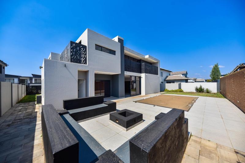 5 Bedroom Property for Sale in Six Fountains Residential Estate Gauteng