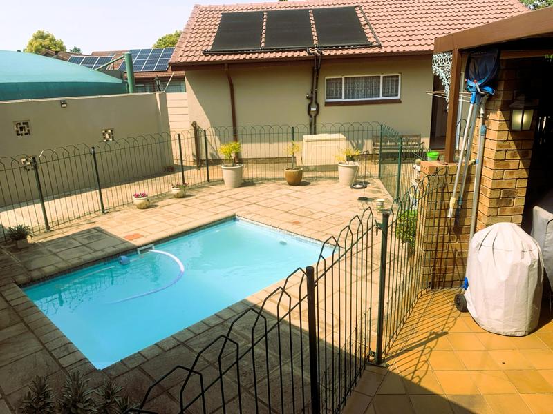 4 Bedroom Property for Sale in Freeway Park Gauteng