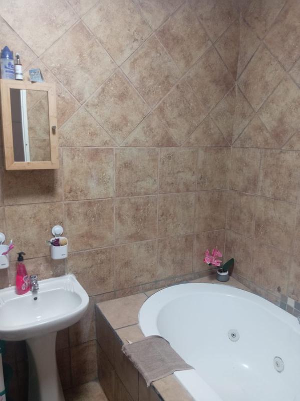 4 Bedroom Property for Sale in Benoni Gauteng
