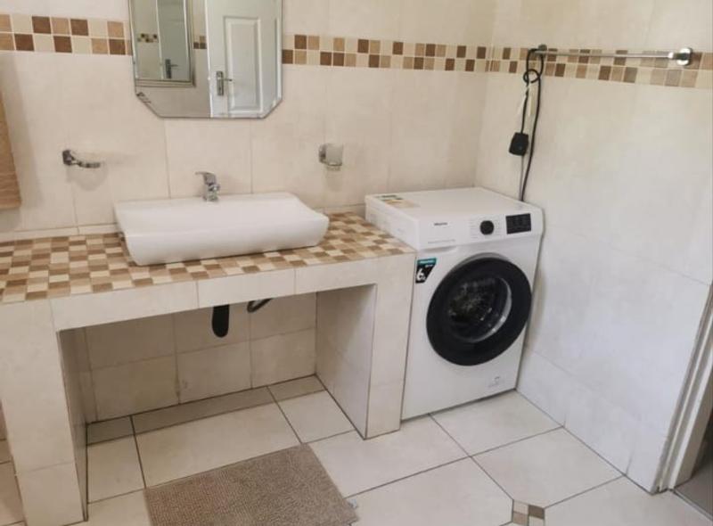 To Let 1 Bedroom Property for Rent in Victory Park Gauteng