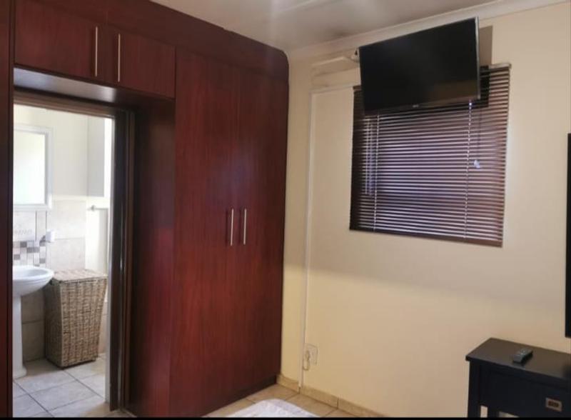 To Let 1 Bedroom Property for Rent in Victory Park Gauteng