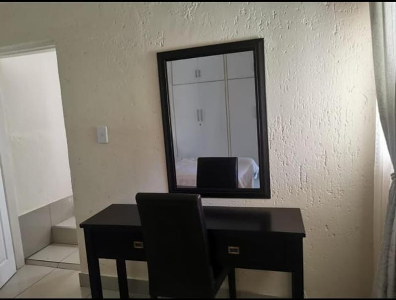 To Let 1 Bedroom Property for Rent in Victory Park Gauteng