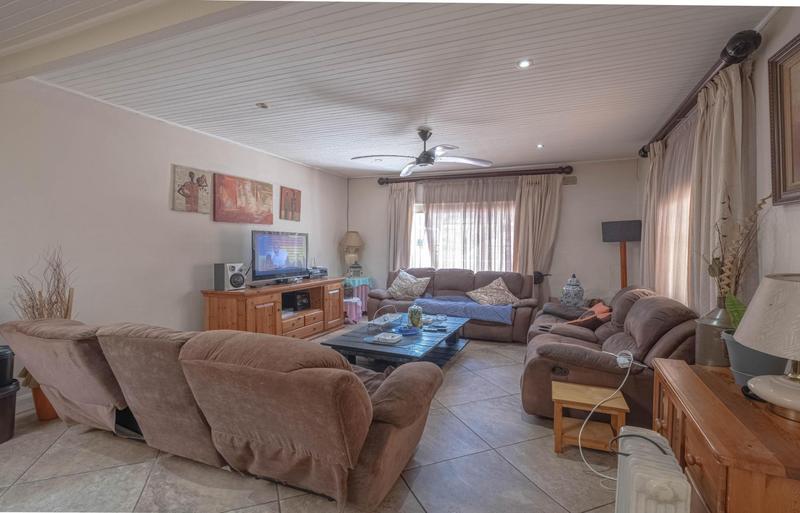 4 Bedroom Property for Sale in Wychwood Gauteng