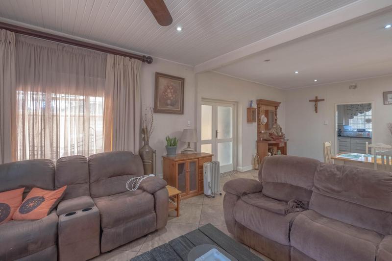 4 Bedroom Property for Sale in Wychwood Gauteng
