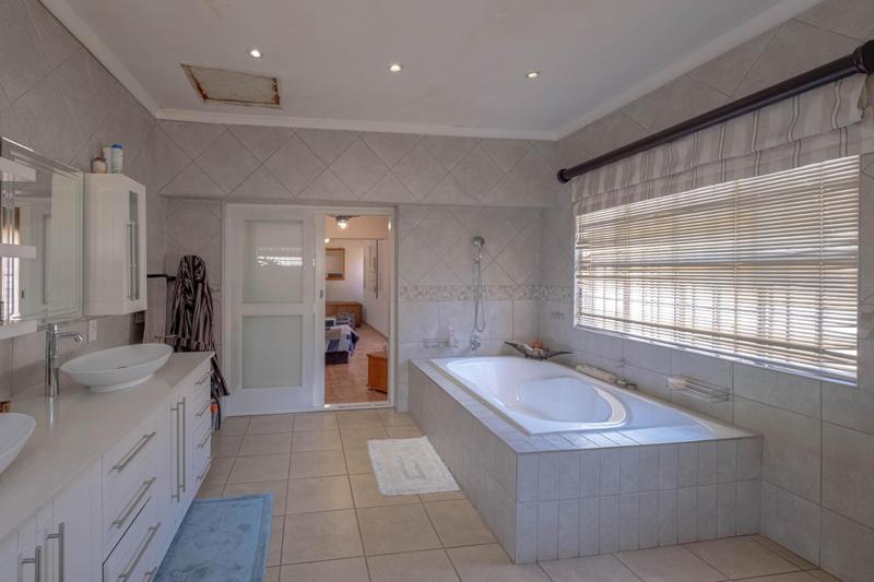 4 Bedroom Property for Sale in Wychwood Gauteng