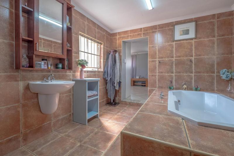 4 Bedroom Property for Sale in Wychwood Gauteng
