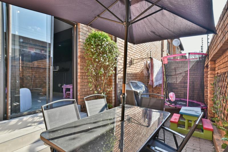 2 Bedroom Property for Sale in New Redruth Gauteng