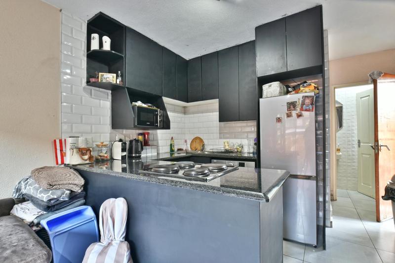 2 Bedroom Property for Sale in New Redruth Gauteng