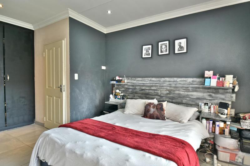 2 Bedroom Property for Sale in New Redruth Gauteng