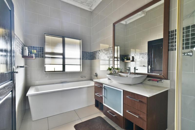 6 Bedroom Property for Sale in Meyersdal Eco Estate Gauteng