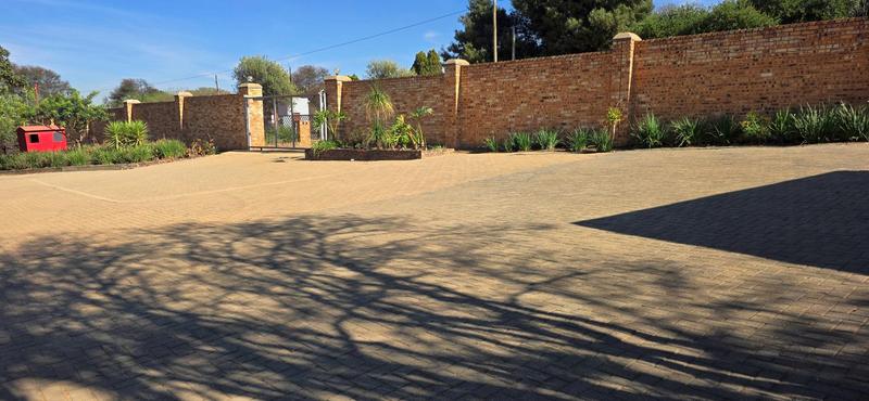 15 Bedroom Property for Sale in Zonnehoewe A H Gauteng