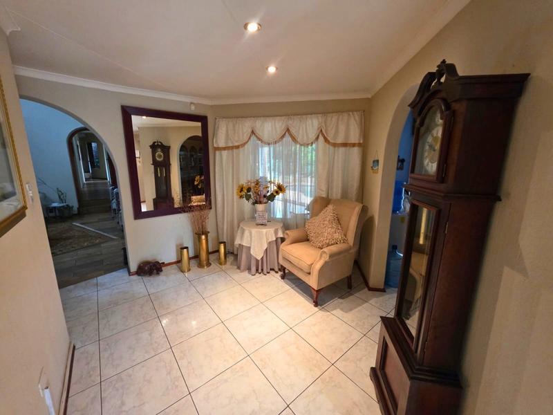 4 Bedroom Property for Sale in Glen Marais Gauteng