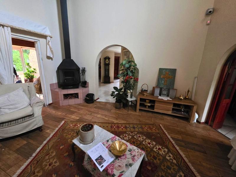 4 Bedroom Property for Sale in Glen Marais Gauteng