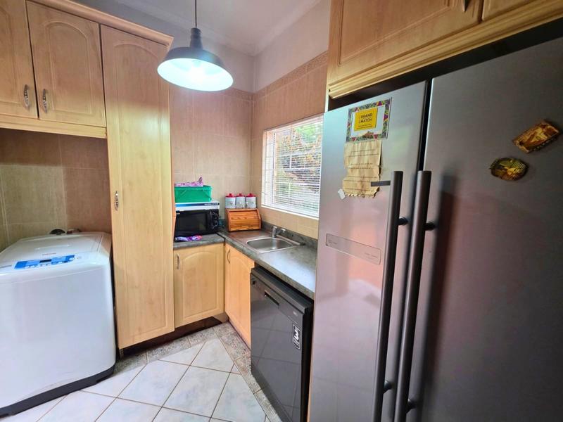 4 Bedroom Property for Sale in Glen Marais Gauteng