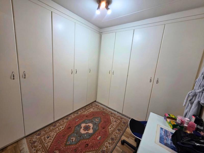 4 Bedroom Property for Sale in Glen Marais Gauteng