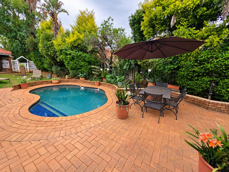 4 Bedroom Property for Sale in Glen Marais Gauteng