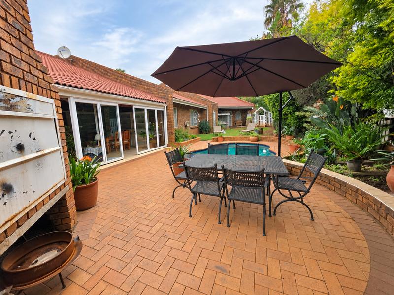 4 Bedroom Property for Sale in Glen Marais Gauteng