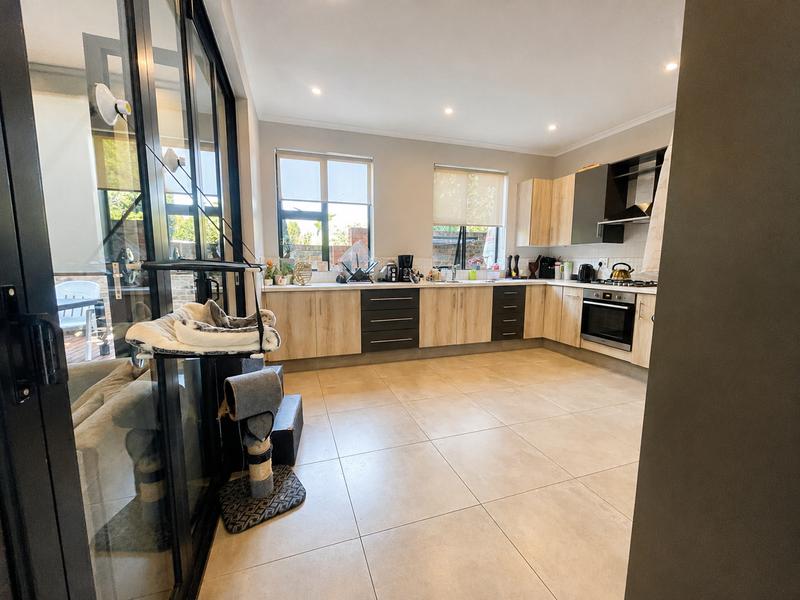3 Bedroom Property for Sale in Queenswood Gauteng