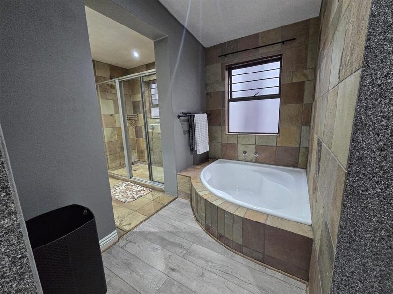 To Let 4 Bedroom Property for Rent in Willow Acres Gauteng
