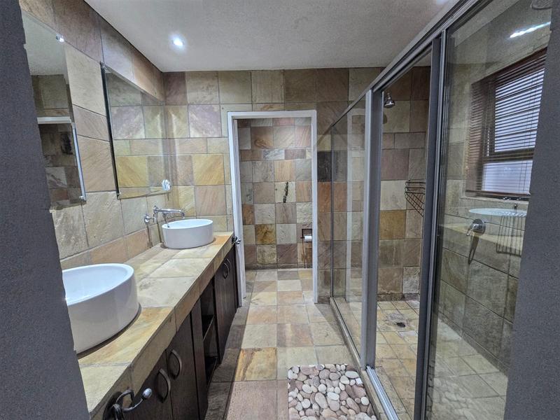 To Let 4 Bedroom Property for Rent in Willow Acres Gauteng