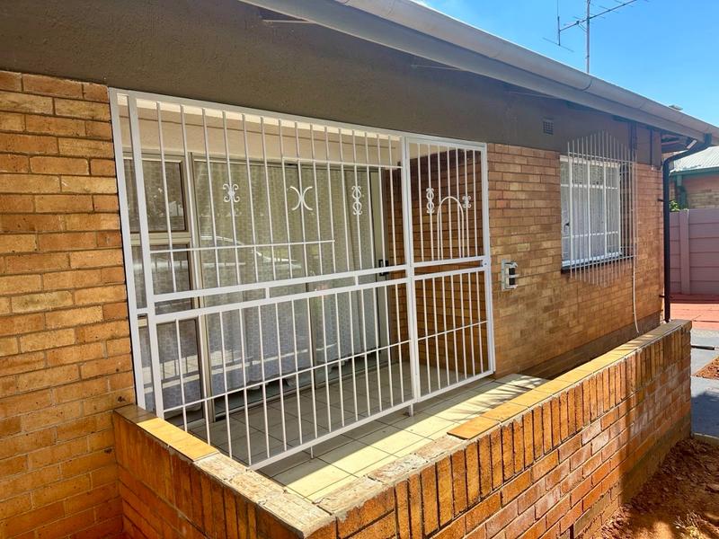 3 Bedroom Property for Sale in Vanderbijlpark Cw 6 Gauteng