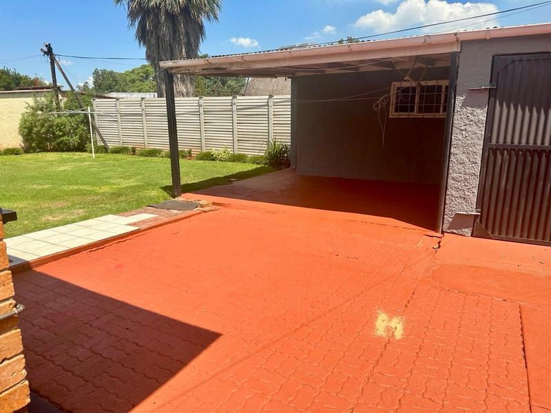 3 Bedroom Property for Sale in Vanderbijlpark Cw 6 Gauteng
