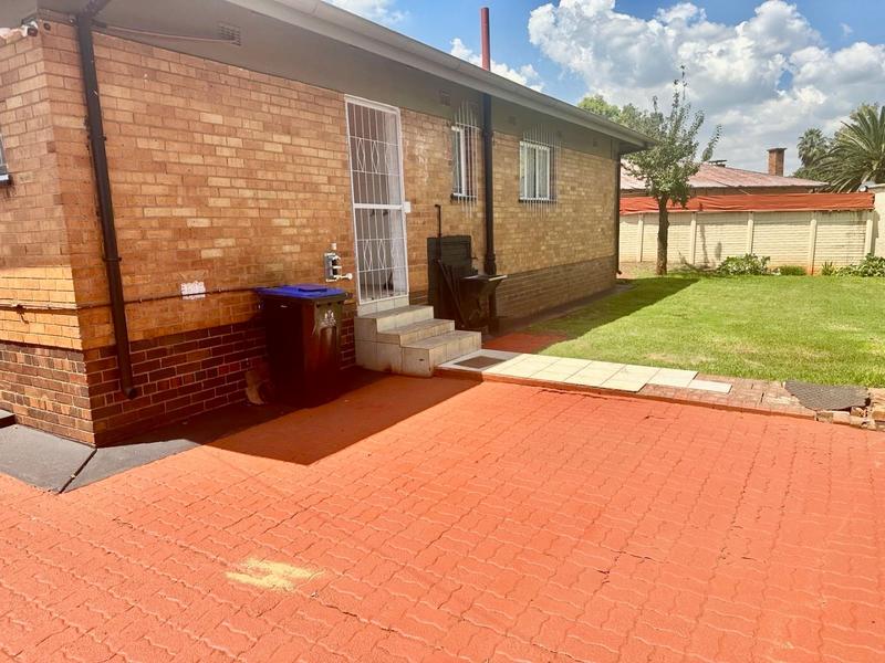 3 Bedroom Property for Sale in Vanderbijlpark Cw 6 Gauteng
