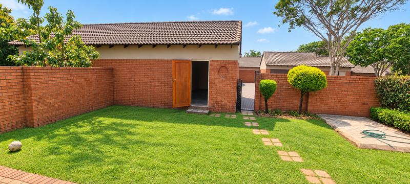 2 Bedroom Property for Sale in Monavoni Gauteng