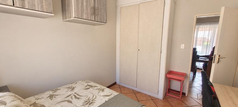 2 Bedroom Property for Sale in Monavoni Gauteng