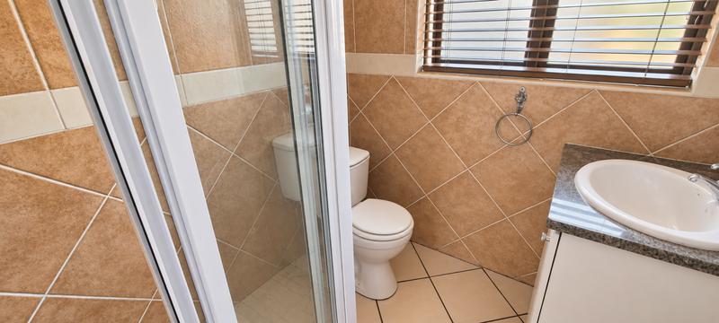 2 Bedroom Property for Sale in Monavoni Gauteng