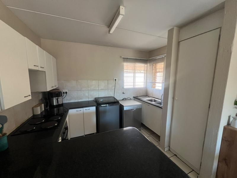 To Let 1 Bedroom Property for Rent in Weltevreden Park Gauteng