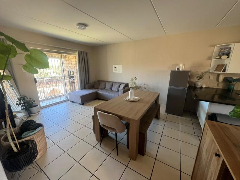 To Let 1 Bedroom Property for Rent in Weltevreden Park Gauteng