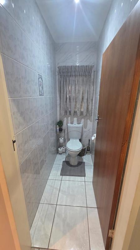4 Bedroom Property for Sale in Doornpoort Gauteng