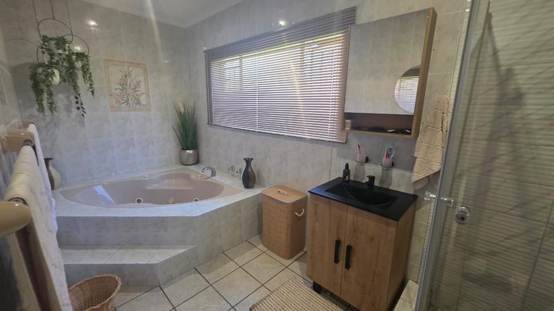 4 Bedroom Property for Sale in Doornpoort Gauteng