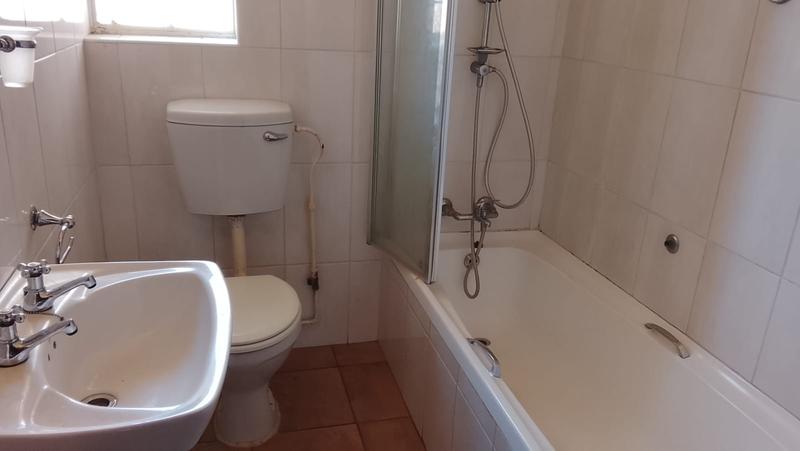 2 Bedroom Property for Sale in Greenhills Gauteng