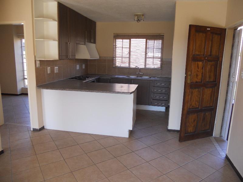 To Let 2 Bedroom Property for Rent in Mooikloof Ridge Gauteng