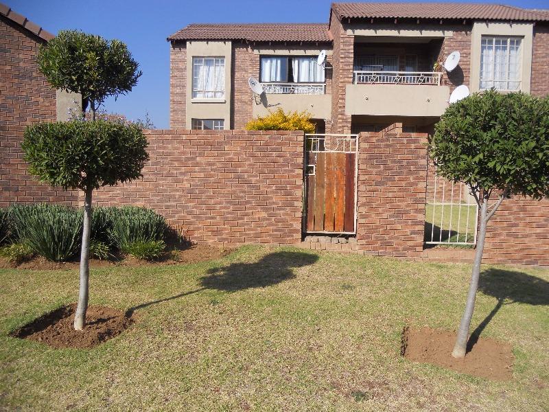 To Let 2 Bedroom Property for Rent in Mooikloof Ridge Gauteng
