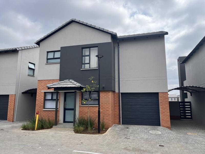 To Let 3 Bedroom Property for Rent in Equestria Gauteng