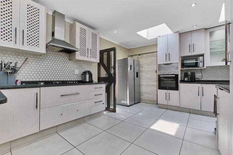 4 Bedroom Property for Sale in Parkmore Gauteng