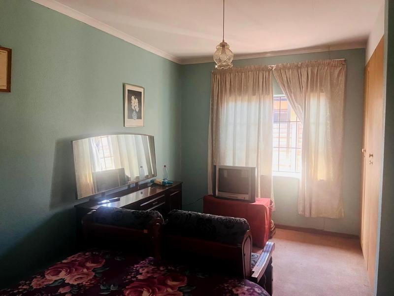 To Let 3 Bedroom Property for Rent in Protea North Gauteng
