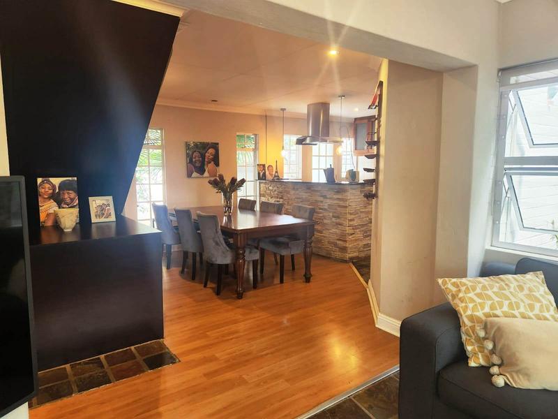 To Let 4 Bedroom Property for Rent in Magaliessig Gauteng
