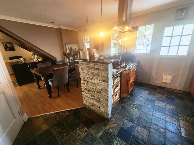 To Let 4 Bedroom Property for Rent in Magaliessig Gauteng