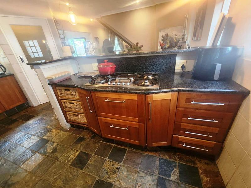 To Let 4 Bedroom Property for Rent in Magaliessig Gauteng