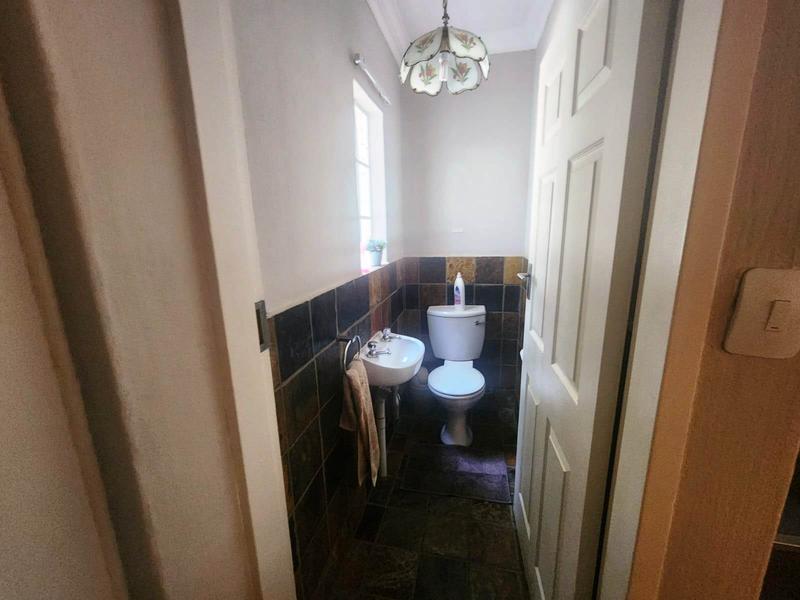 To Let 4 Bedroom Property for Rent in Magaliessig Gauteng