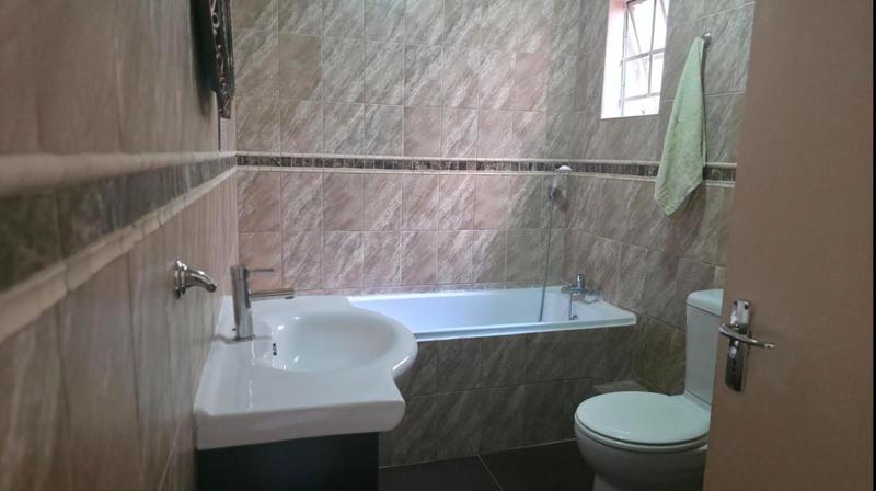 To Let 3 Bedroom Property for Rent in Sharonlea Gauteng