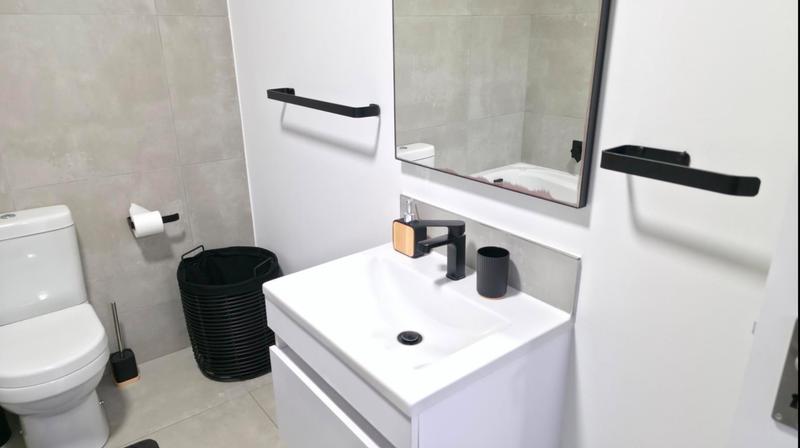 To Let 2 Bedroom Property for Rent in Broadacres Gauteng